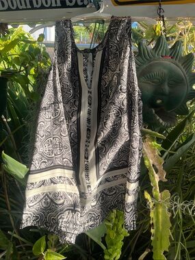 Rose & Olive Black & White Paisley A-Line Women’s Skirt